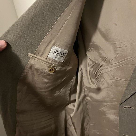 Armani suit. 44R. Lightweight for all seasons - Picture 2 of 5